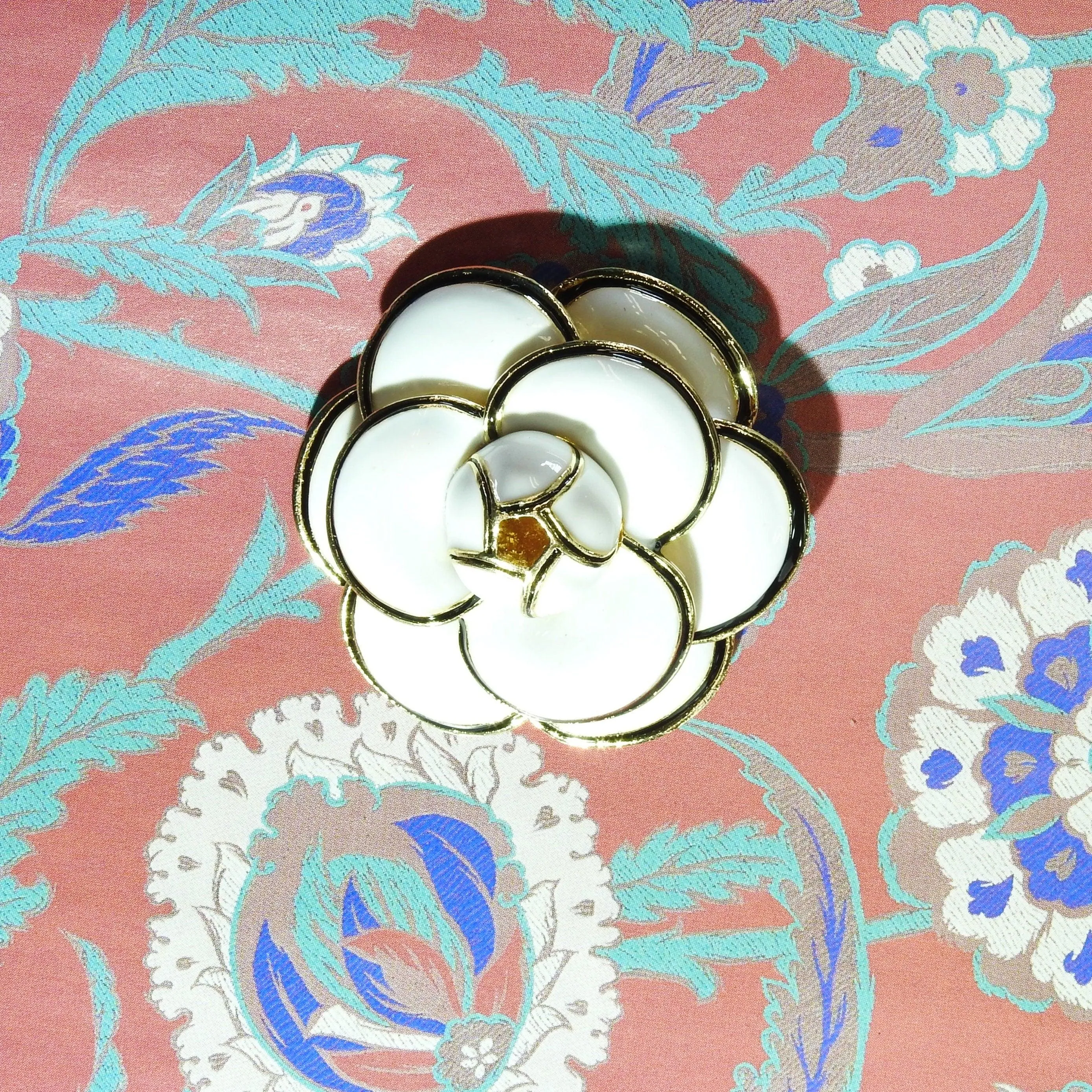 Large Coco-inspired Camelia button