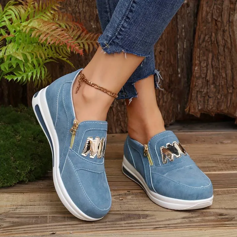 Leonarda® | Effortless and chic   sneakers