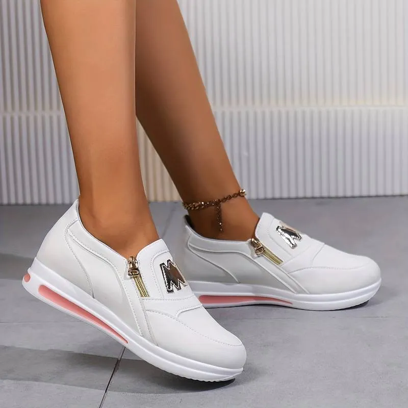 Leonarda® | Effortless and chic   sneakers