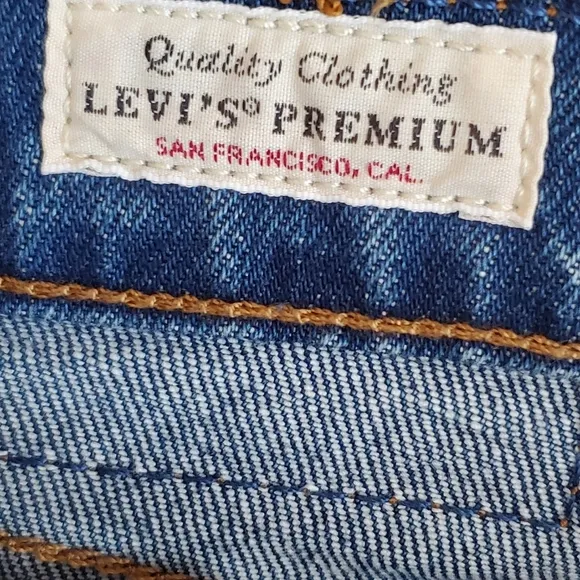 Levi's 501 High Rise Jeans