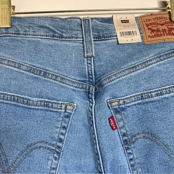 Levi’s Ribcage Distressed Knee Raw Hem Straight Ankle Jeans Size 30 x 27 NEW
