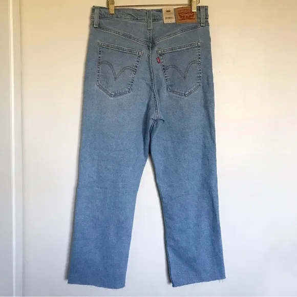 Levi’s Ribcage Distressed Knee Raw Hem Straight Ankle Jeans Size 30 x 27 NEW