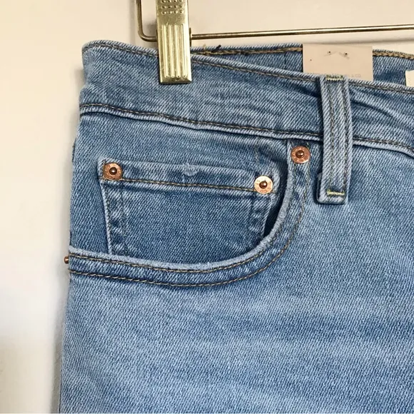 Levi’s Ribcage Distressed Knee Raw Hem Straight Ankle Jeans Size 30 x 27 NEW