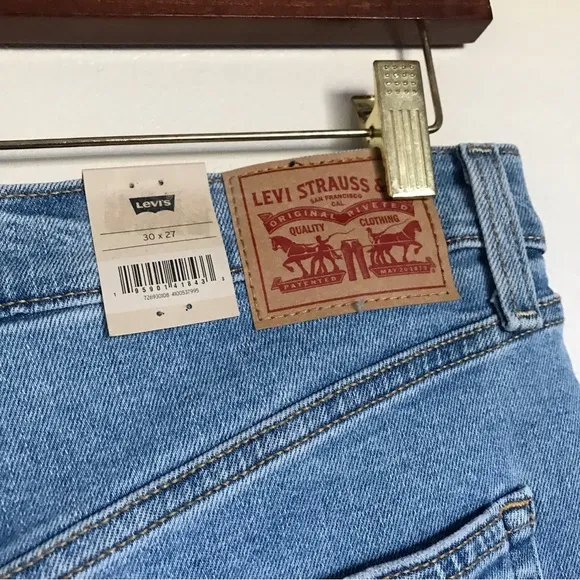 Levi’s Ribcage Distressed Knee Raw Hem Straight Ankle Jeans Size 30 x 27 NEW