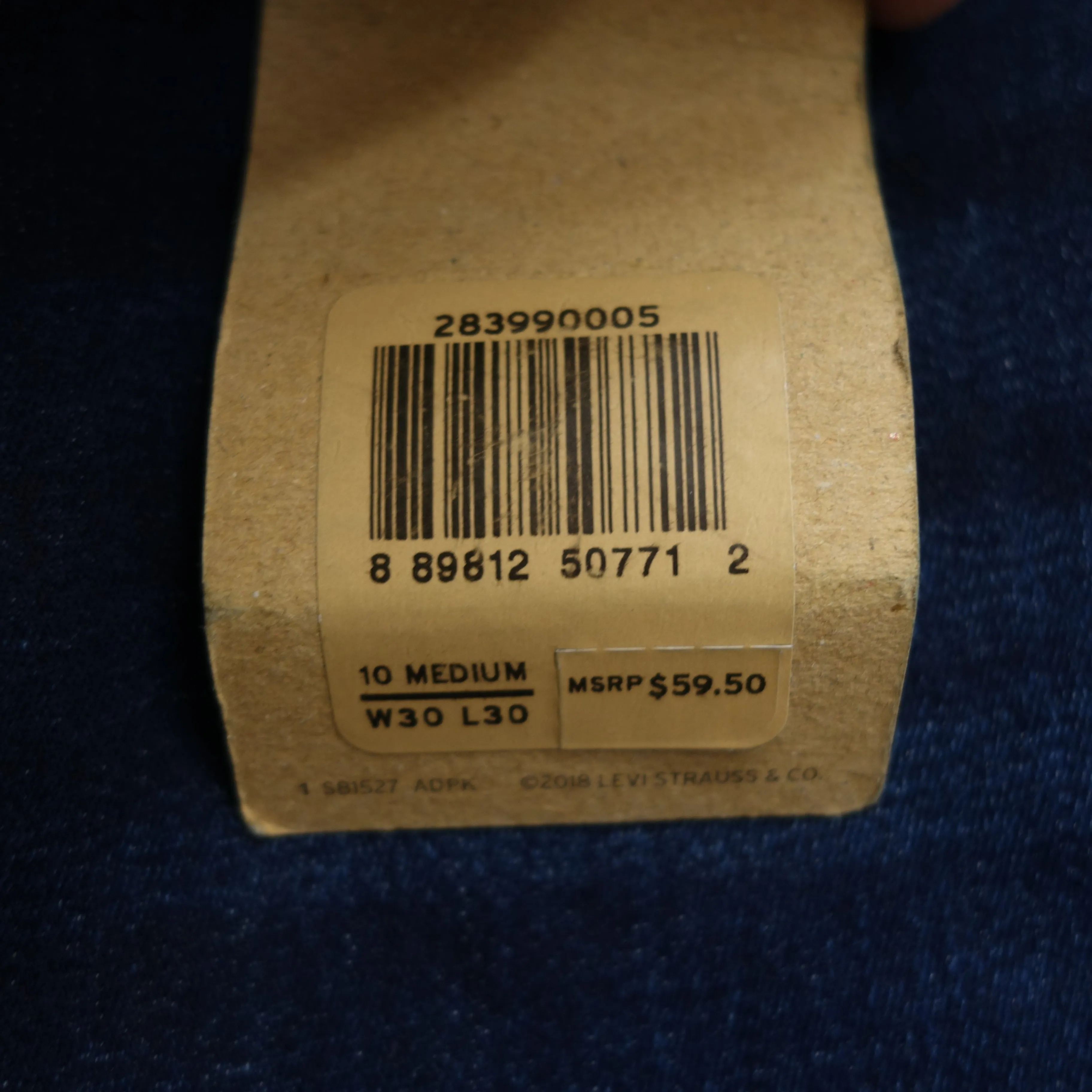 Levi's Slimming Skinny Dark Blue Denim Jeans Size 10M 30 x 30