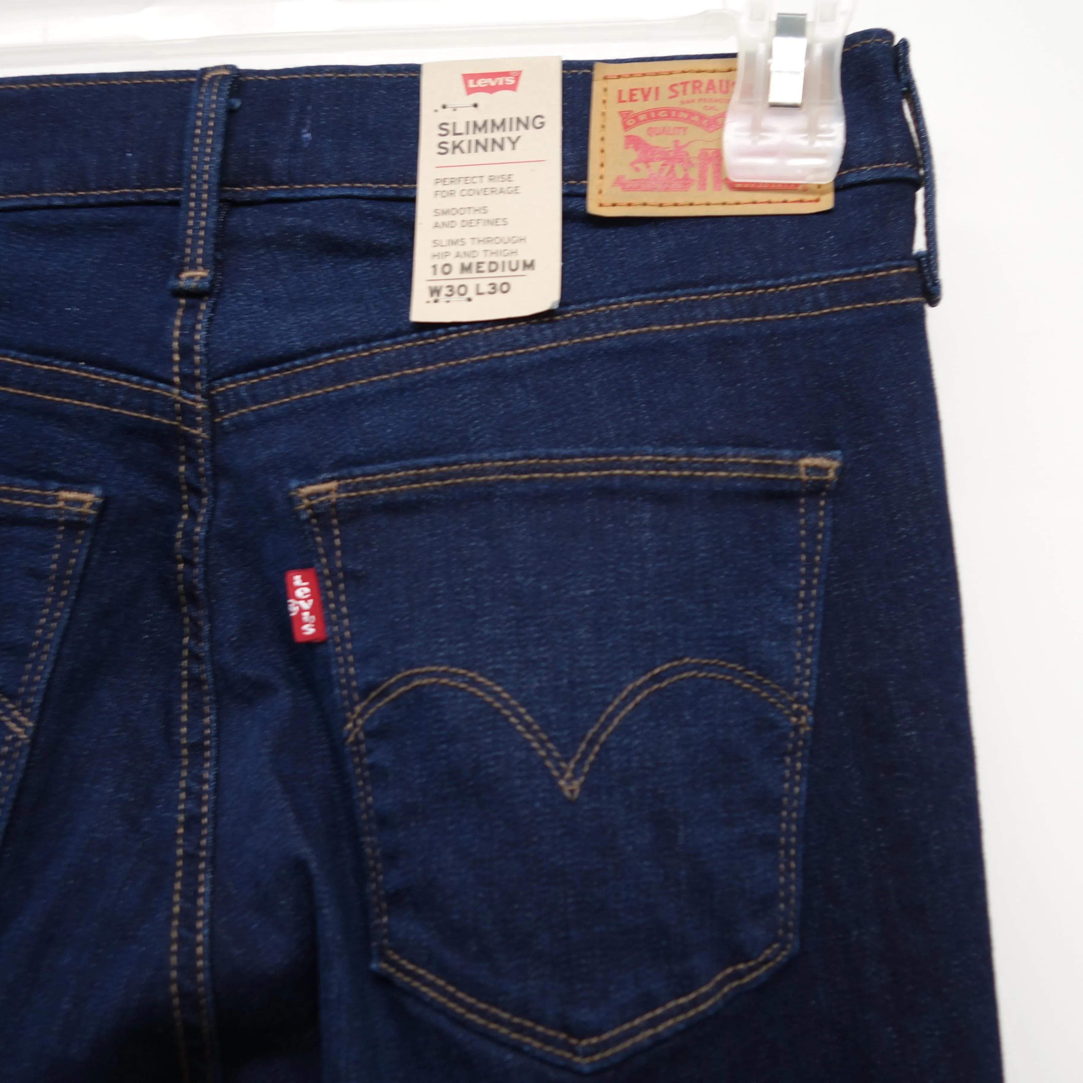 Levi's Slimming Skinny Dark Blue Denim Jeans Size 10M 30 x 30