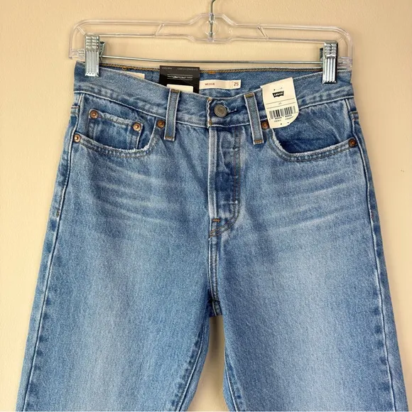 Levi's Wedgie Icon Fit Ankle Jeans Style Athens No Way Size 25