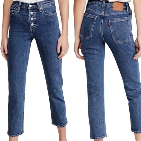 LEVI’S Straight Leg Jeans!