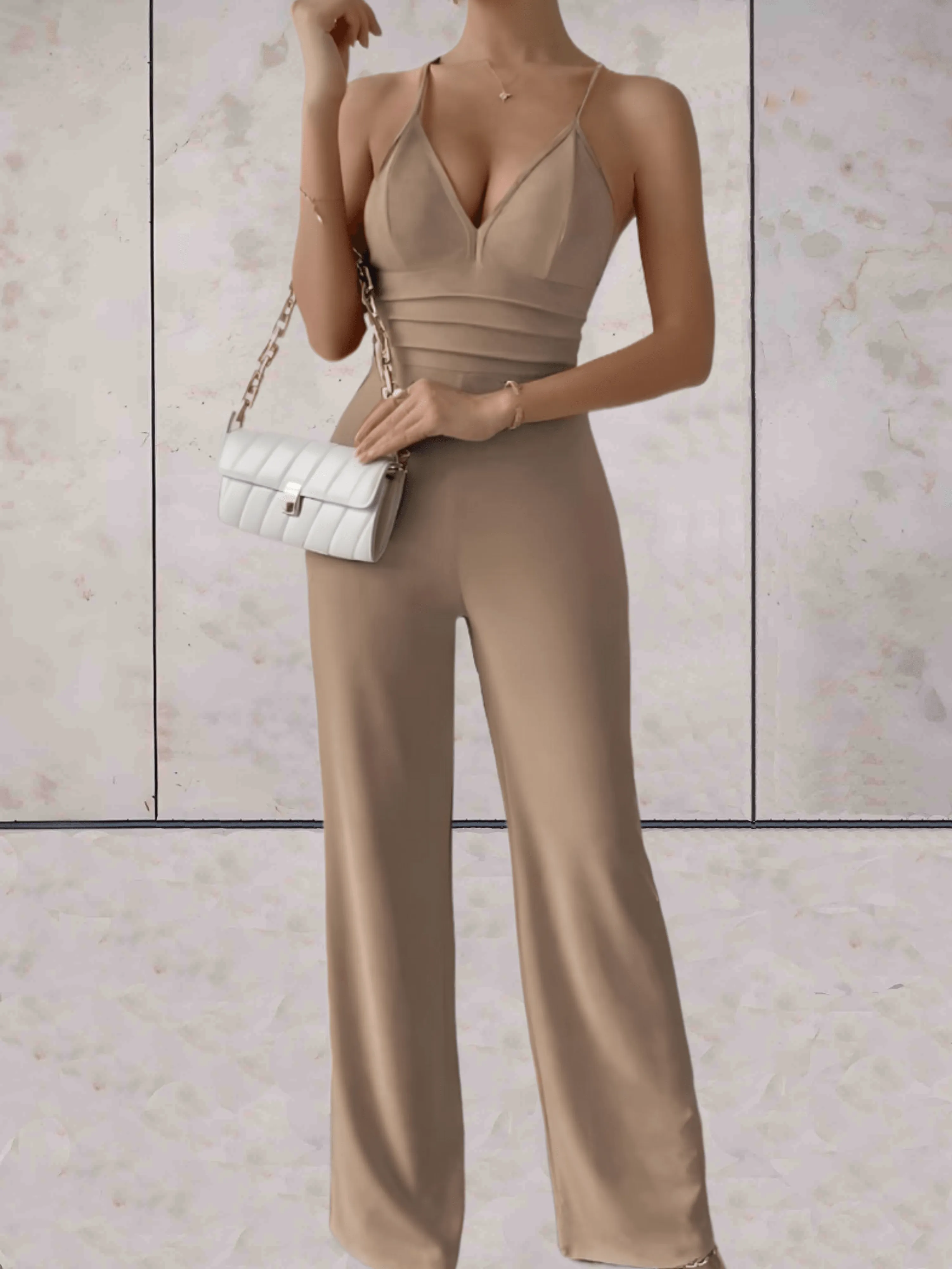 Lydia® | Chic sleeveless jumpsuit for women