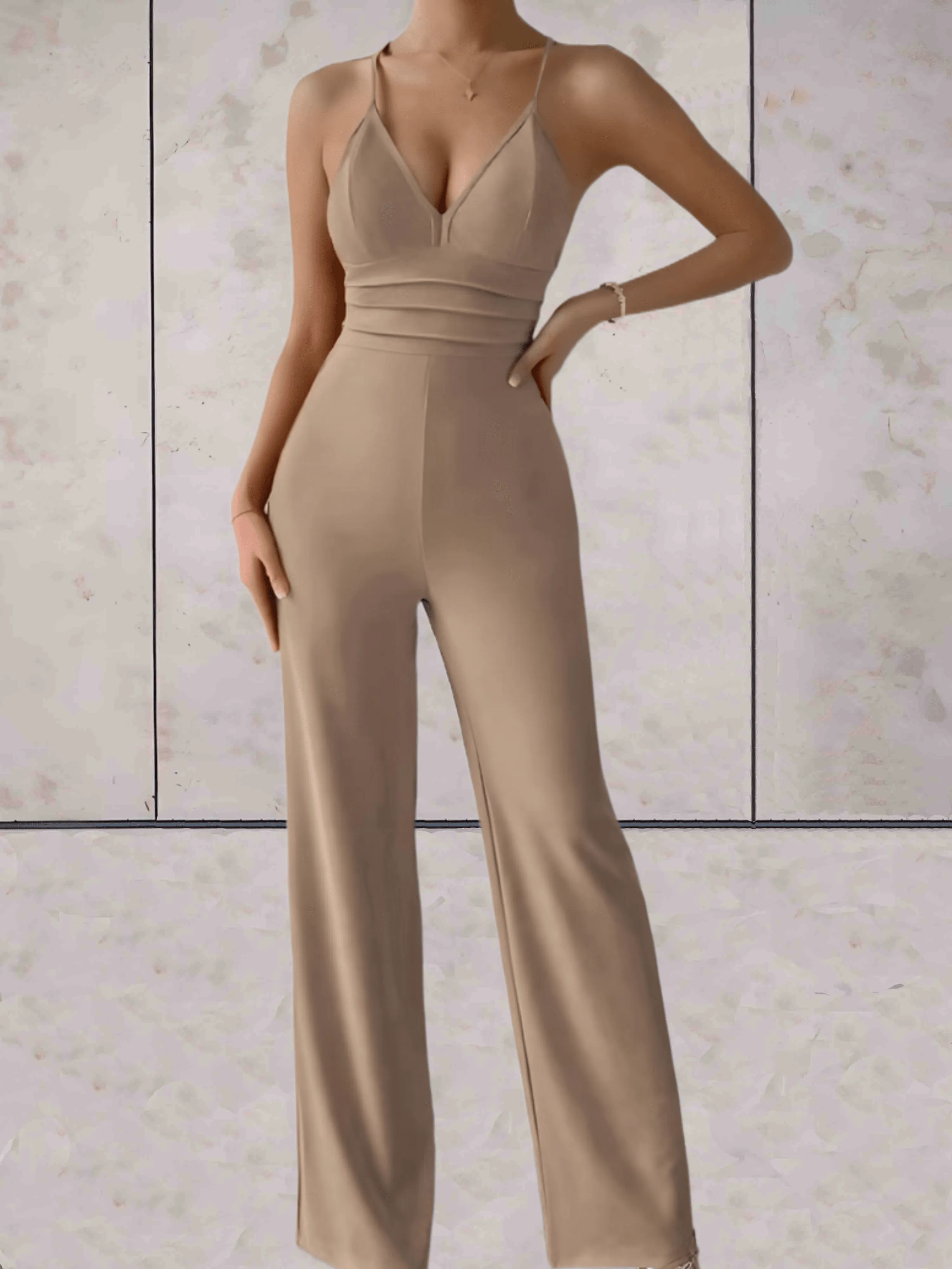 Lydia® | Chic sleeveless jumpsuit for women