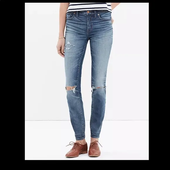 Madewell 9” high riser skinny skinny busted knee jeans EUC size 25