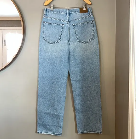 Madewell Baggy Straight Jeans in Paxton Wash: Button-Front Edition Size 28