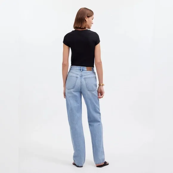 Madewell Baggy Straight Jeans in Paxton Wash: Button-Front Edition Size 28