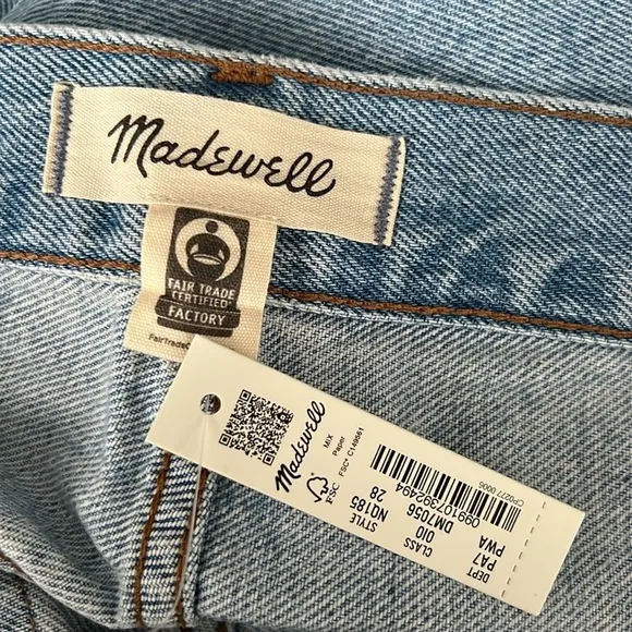 Madewell Baggy Straight Jeans in Paxton Wash: Button-Front Edition Size 28
