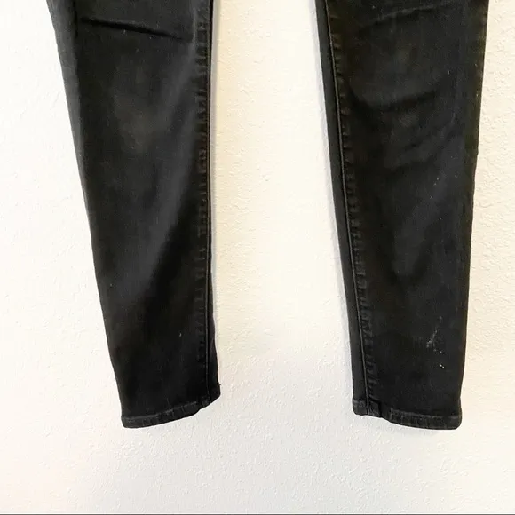 Madewell Roadtripper Jeans in Bennett Black