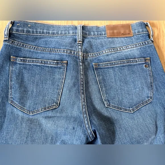 Madewell The Slim BoyJean in Walton Wash Mid Rise - Size 24