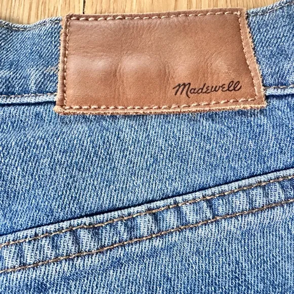 Madewell The Slim BoyJean in Walton Wash Mid Rise - Size 24