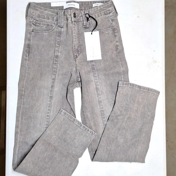 NEW! Skinny Girl December High-Rise Slim Straight Gray Jeans