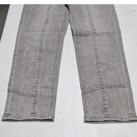 NEW! Skinny Girl December High-Rise Slim Straight Gray Jeans