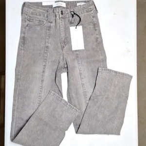 NEW! Skinny Girl December High-Rise Slim Straight Gray Jeans