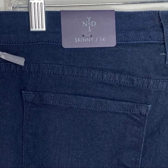 NWT NYDJ Slim Fitting Skinny Dark Wash Size 14
