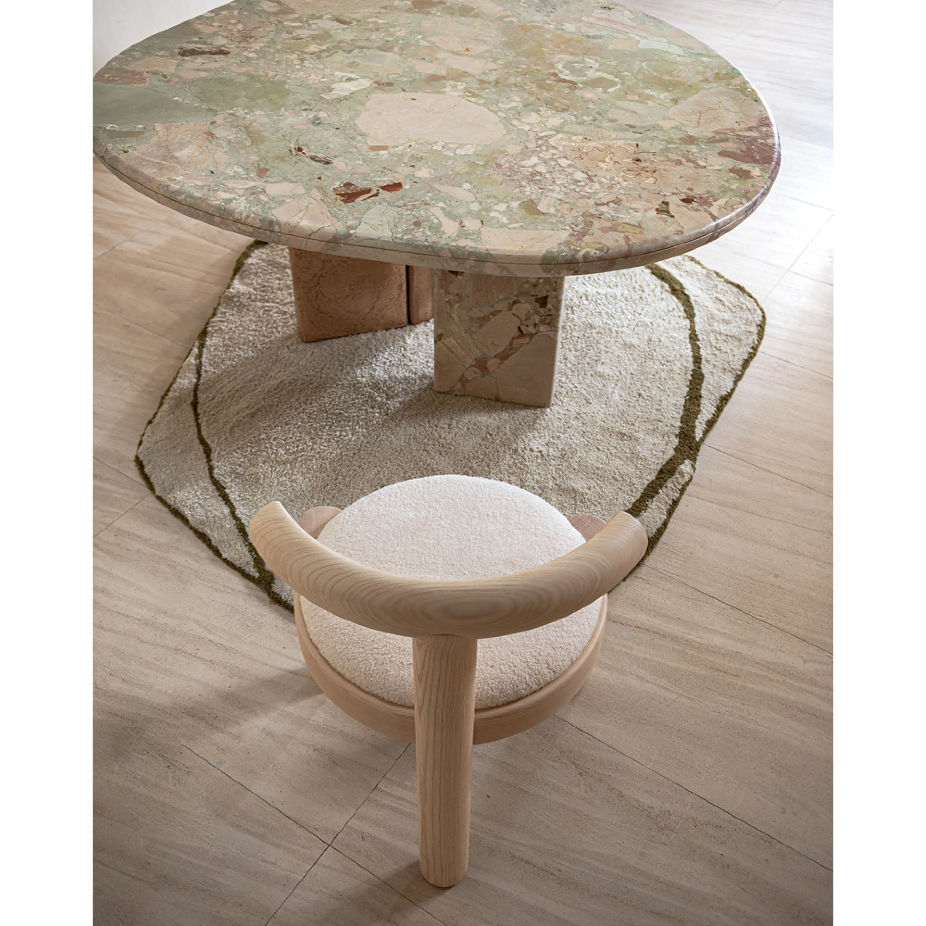 OVOO TABLE