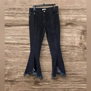 Peach Love California Distressed Black Fringe Gray Denim Flare Stretchy Jeans L