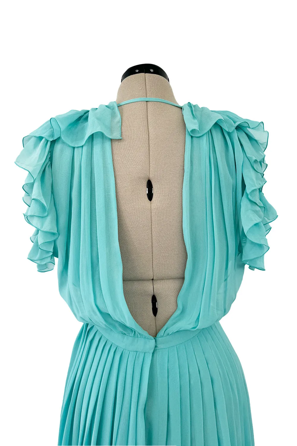 Prettiest Resort 2013 Gucci by Frida Giannini Runway Look 12 Turquoise Plunge Silk Chiffon Ruffle Dress