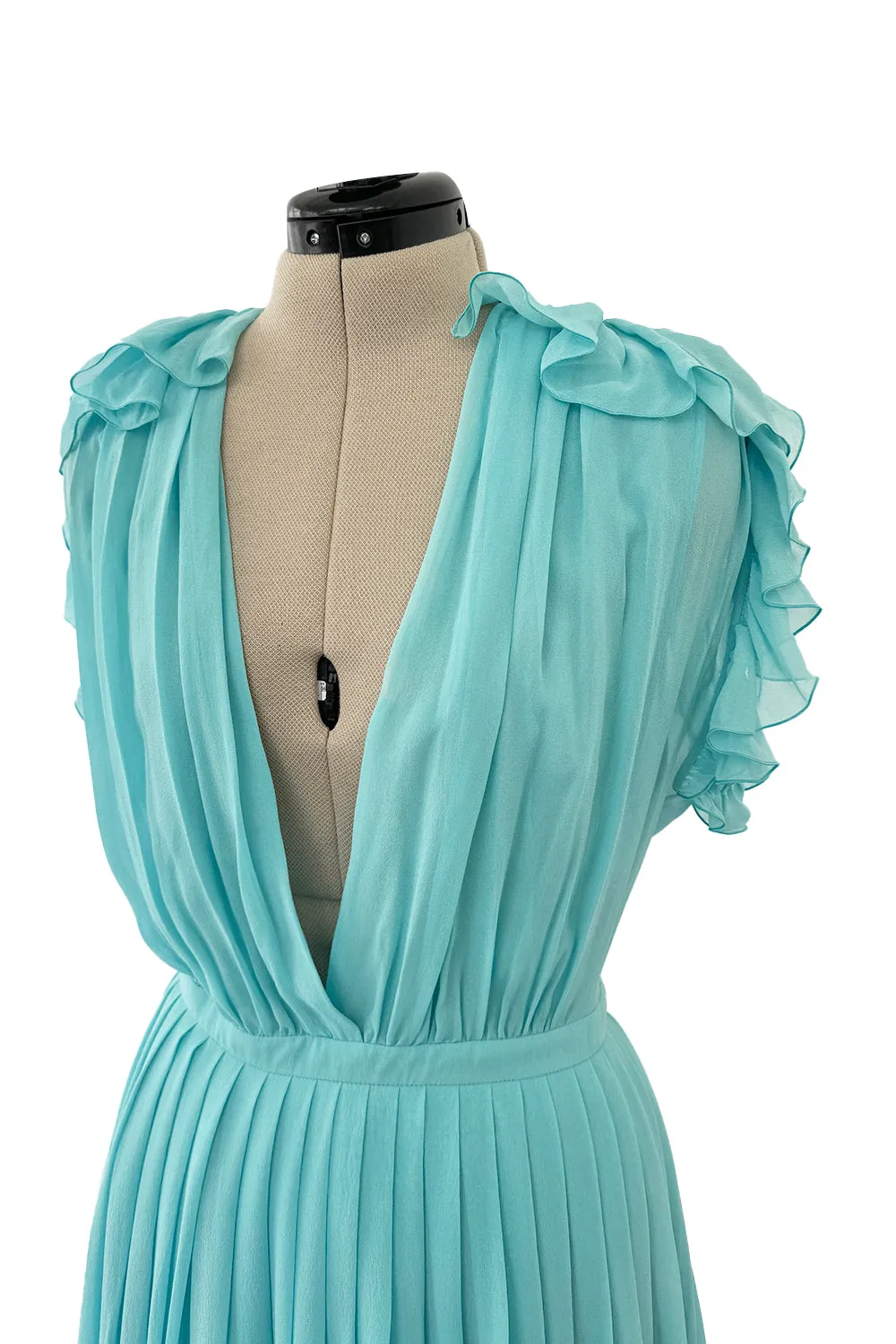 Prettiest Resort 2013 Gucci by Frida Giannini Runway Look 12 Turquoise Plunge Silk Chiffon Ruffle Dress