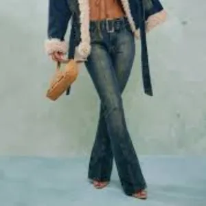 Pretty Little Thing Indigo Vintage Wash Belted Seam Front Flare Jeans Size 4