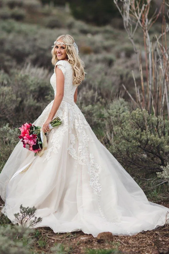 Romantic Queen Anne Ballgown Cap Sleeve Wedding Dress With Lace Appliques-715831