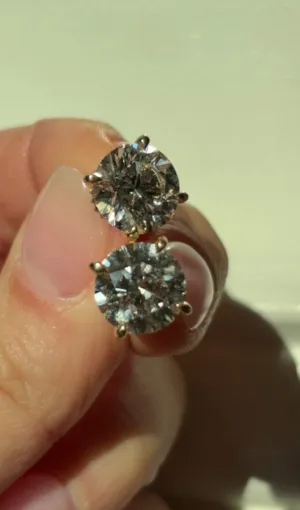 Single Scoop | Rounds (Earrings) (3.19cttw)  B1911AALT, LG Round 3.19CT F VS1, GIA 5221955689 / B141ALT, LG Round 3.23CT E VVS2, GIA 5222864291 (Sample Sale) OG PO47626| 14k Yellow Gold   Final Sale, No warranty or Complimentary Care