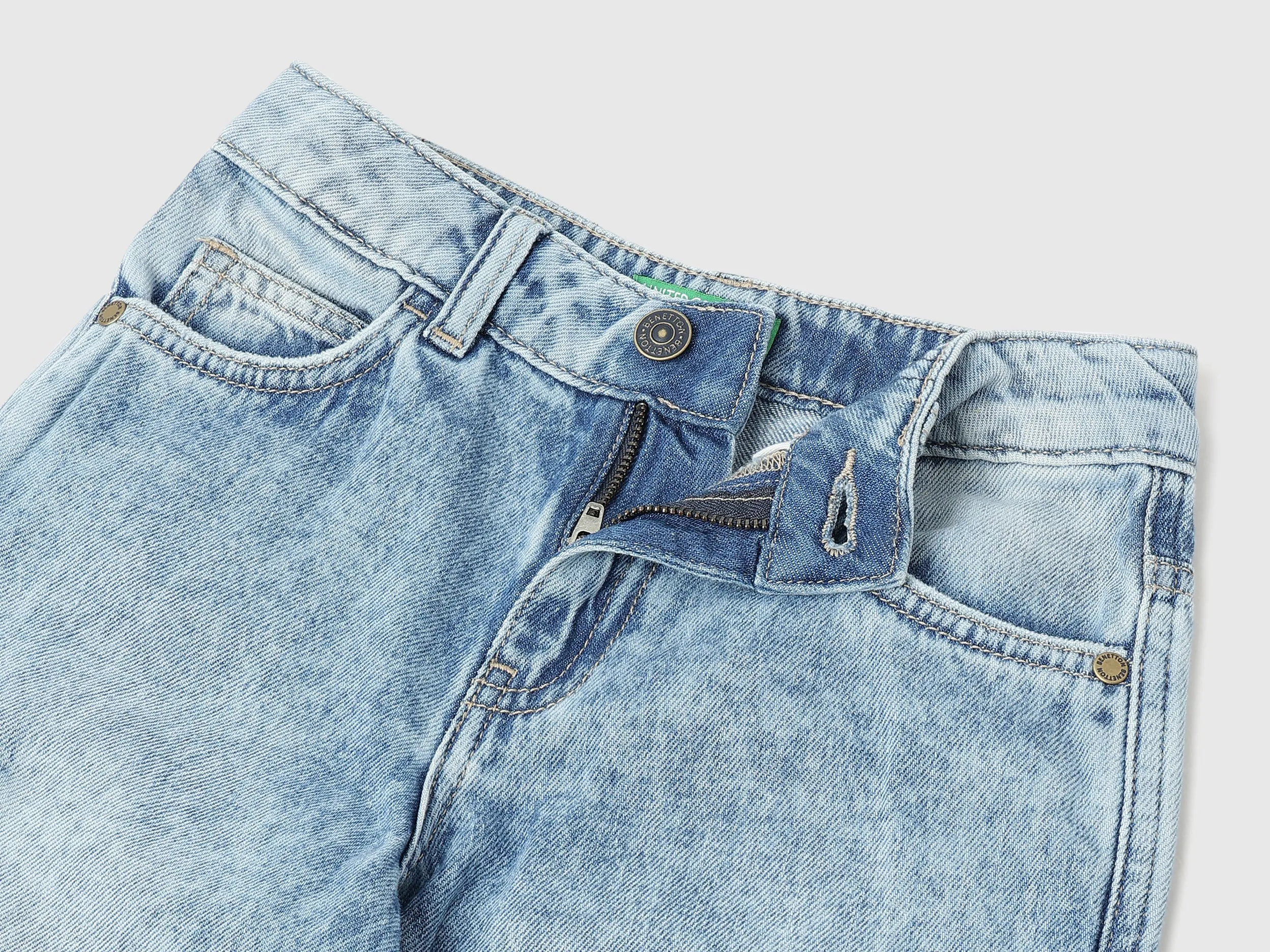 Solid Loose Fit Cargo Jeans