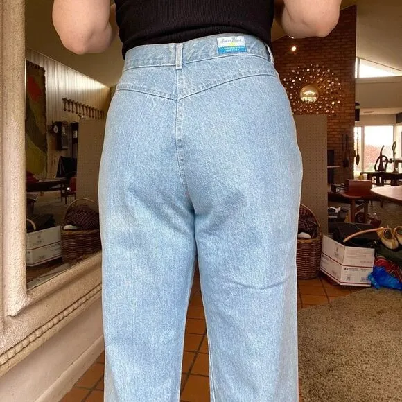 Sunset Blues Vintage Deadstock High Rise Pleated Western Light Wash Mom Jeans