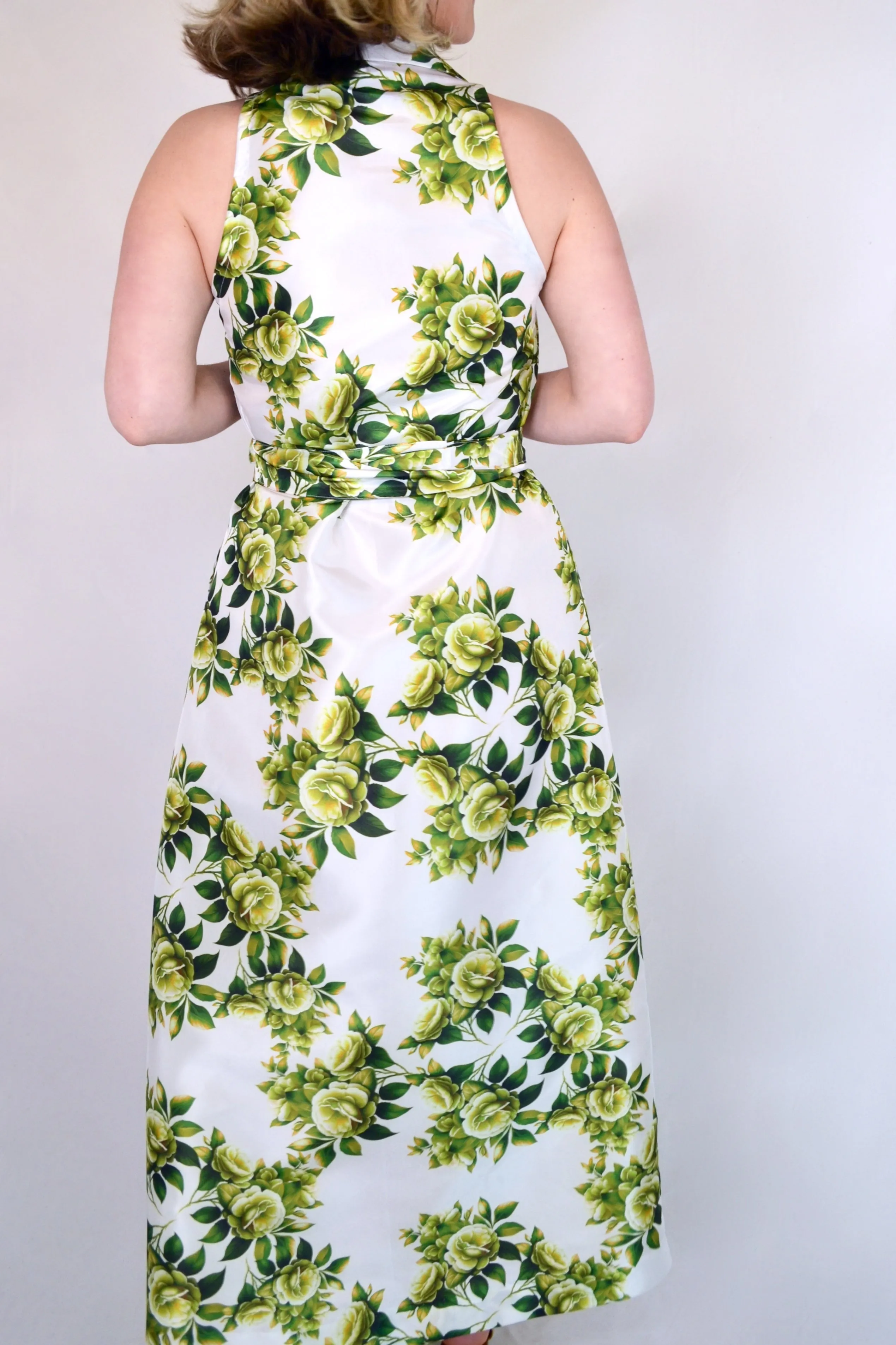 Taffeta Sleeveless Huntington in Green and White Camellias