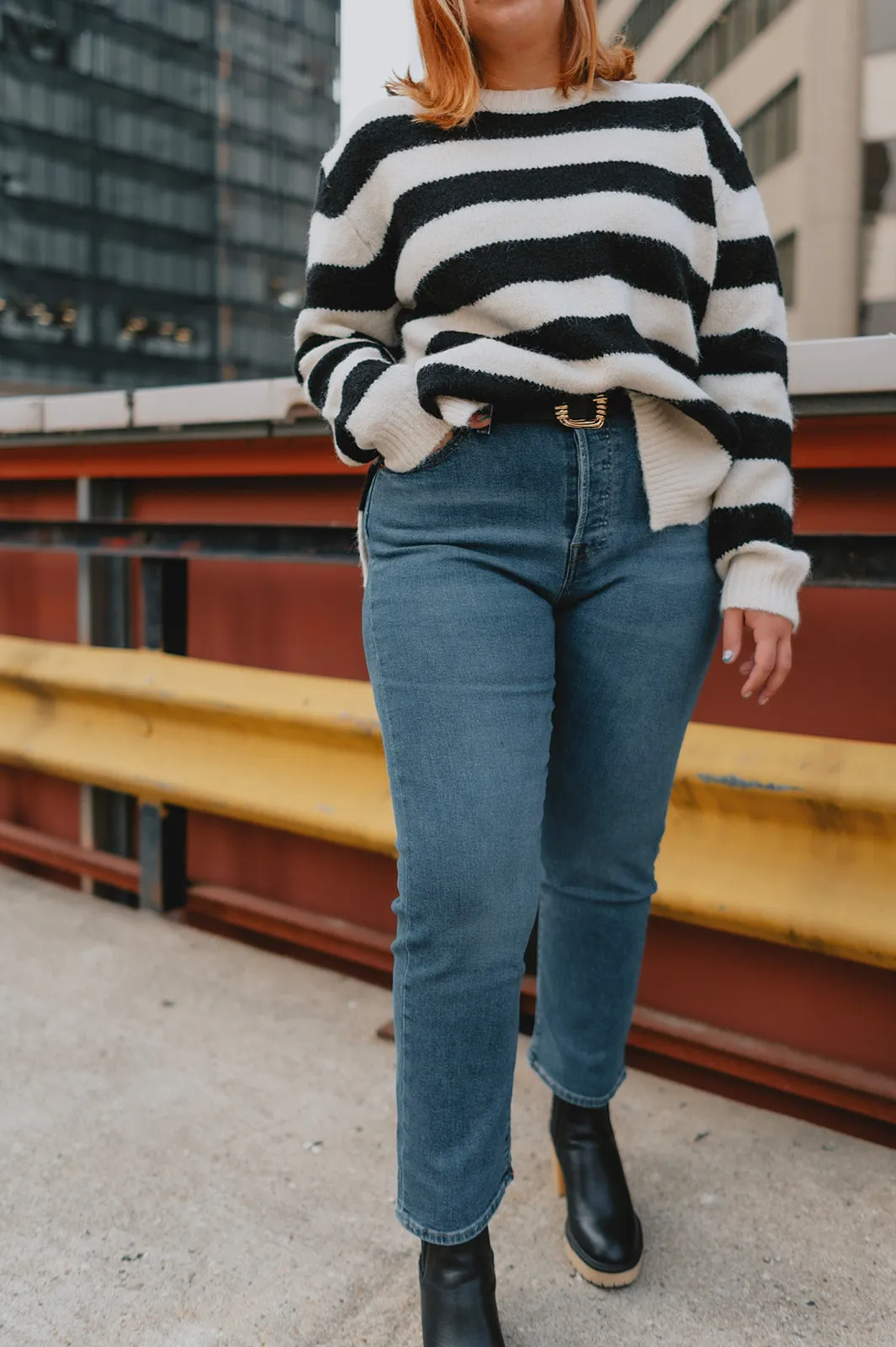 The Wedgie Straight Levi's - Medium Wash