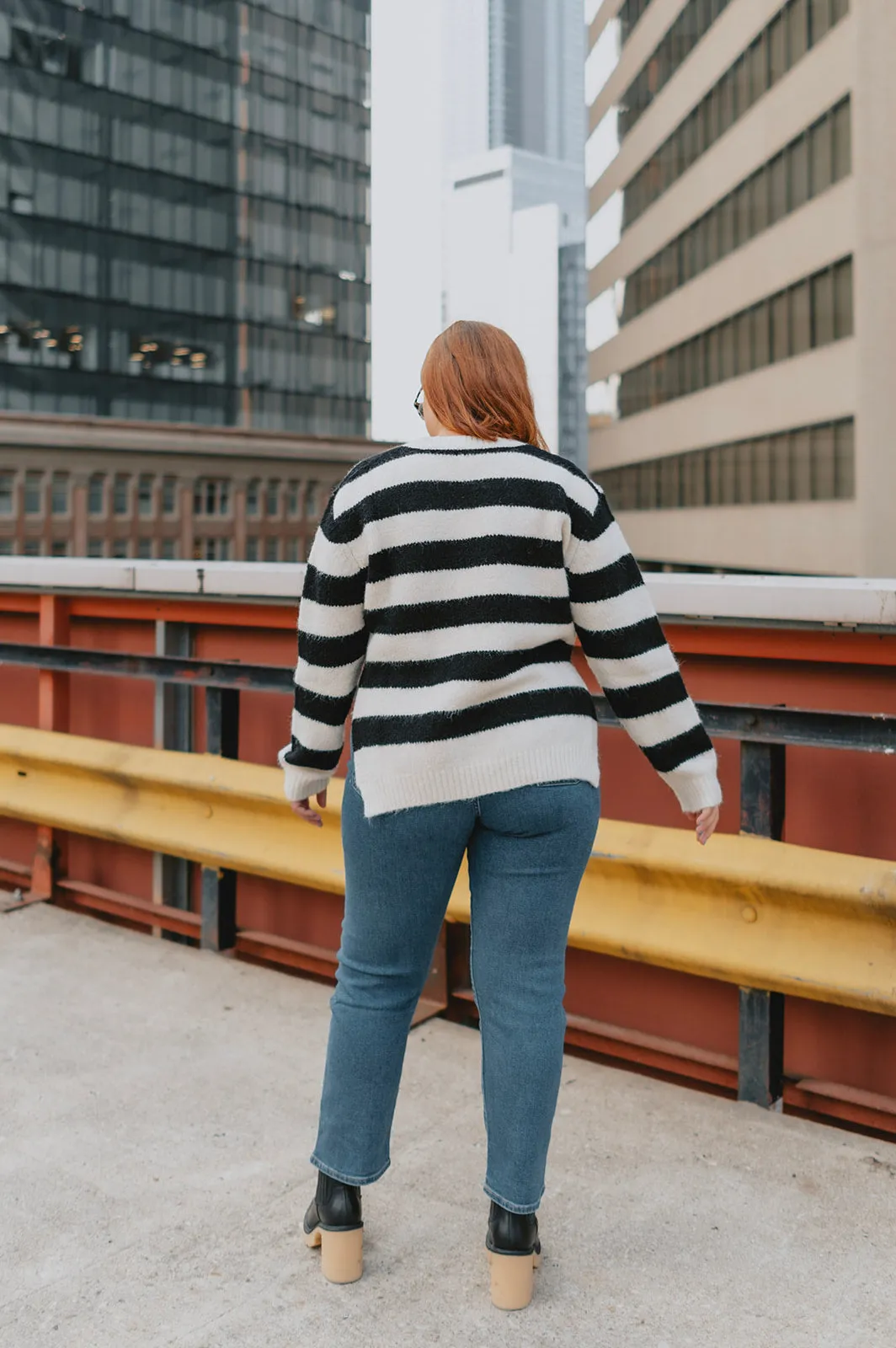 The Wedgie Straight Levi's - Medium Wash