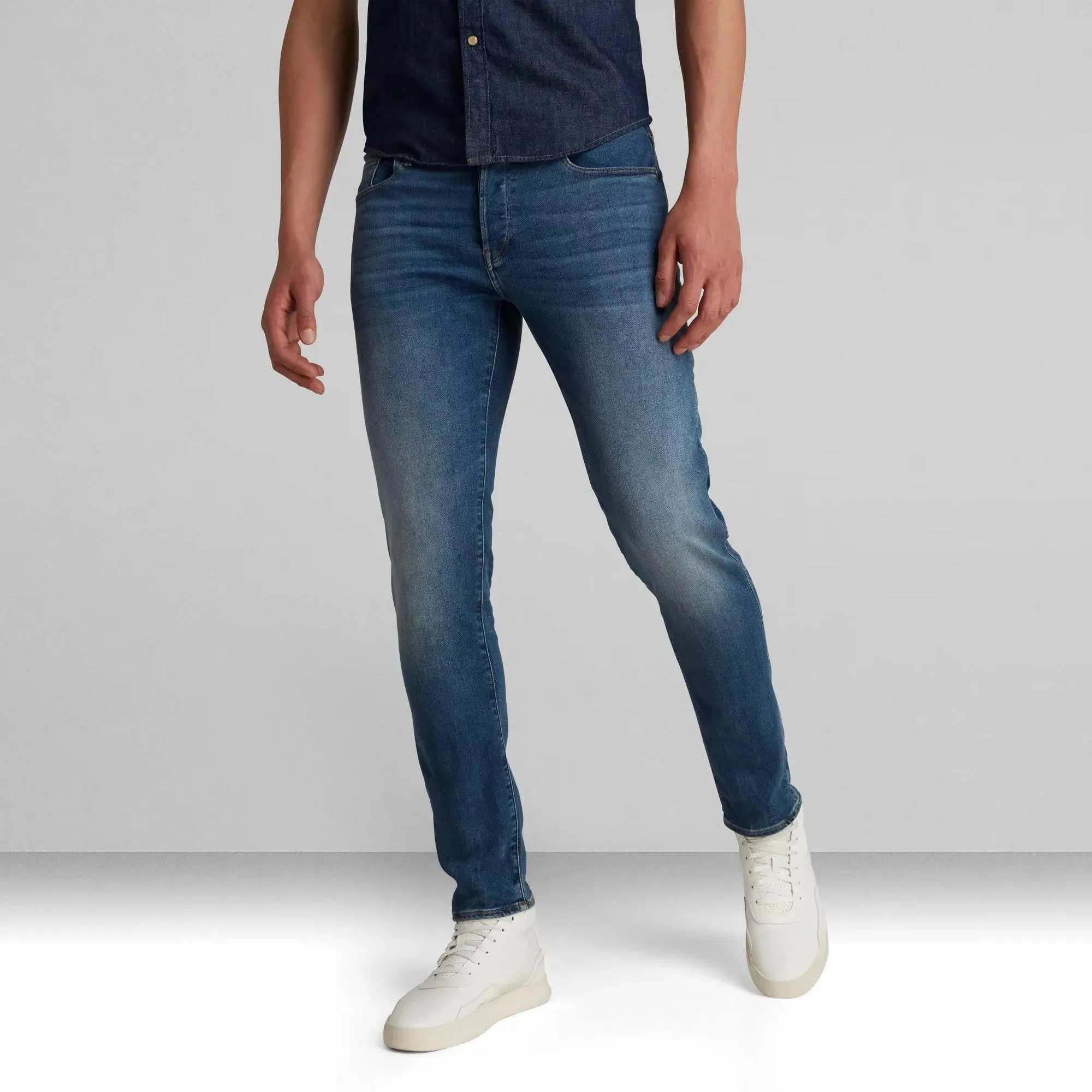 Vaqueros 3301 Slim Vintage Medium Aged