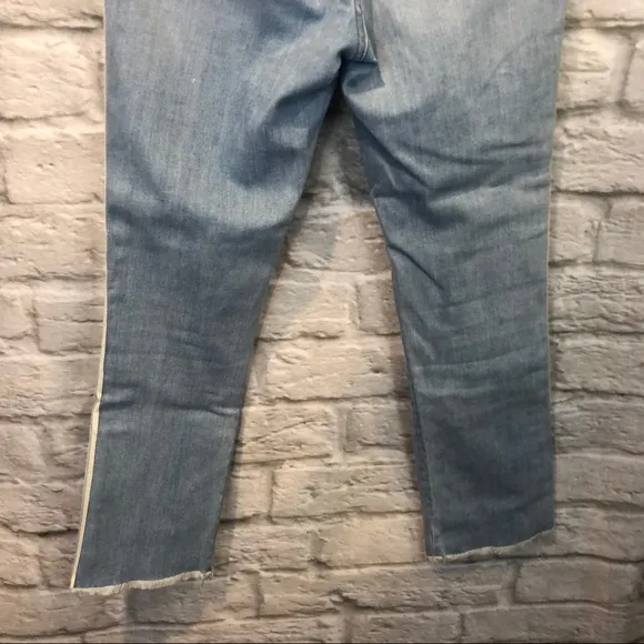 Veronica Beard Jeans 27 11&quot; Kick Flare Light Blue