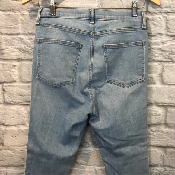 Veronica Beard Jeans 27 11&quot; Kick Flare Light Blue
