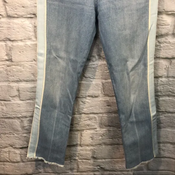 Veronica Beard Jeans 27 11&quot; Kick Flare Light Blue