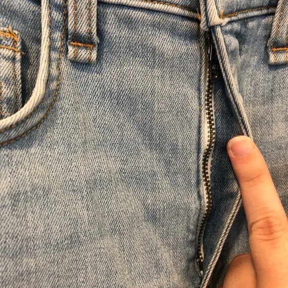 Veronica Beard Jeans 27 11&quot; Kick Flare Light Blue