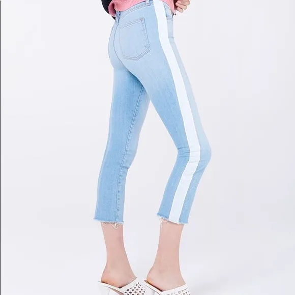 Veronica Beard Jeans 27 11&quot; Kick Flare Light Blue