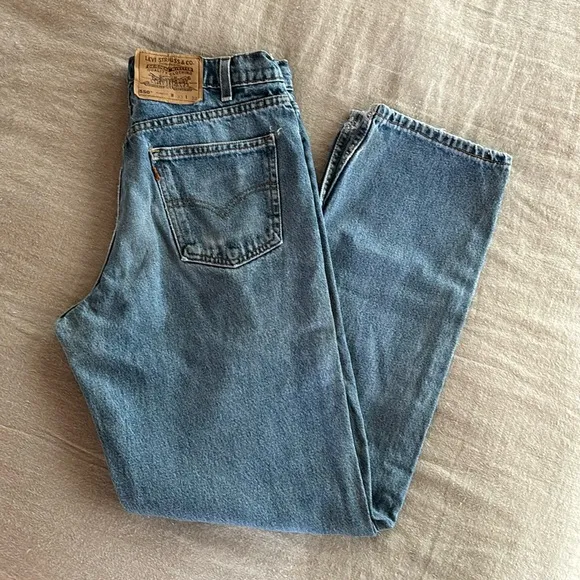 Vintage Distressed USA Levi’s 550 Jeans
