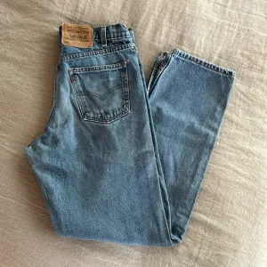 Vintage Distressed USA Levi’s 550 Jeans