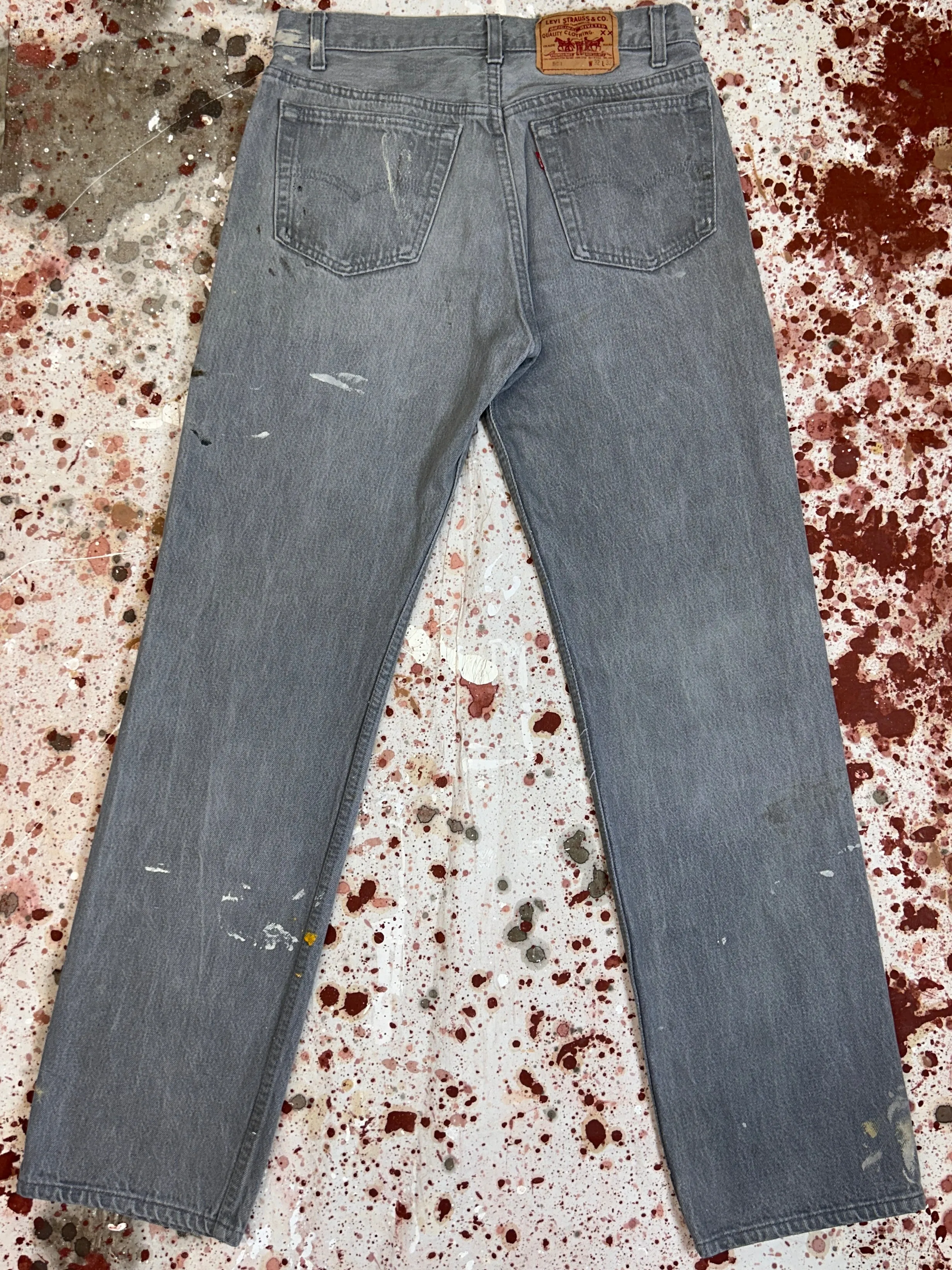 Vintage USA Made Levi 501 Transitional True Gray Wash Denim Jeans with Paint (JYJ0324-135)