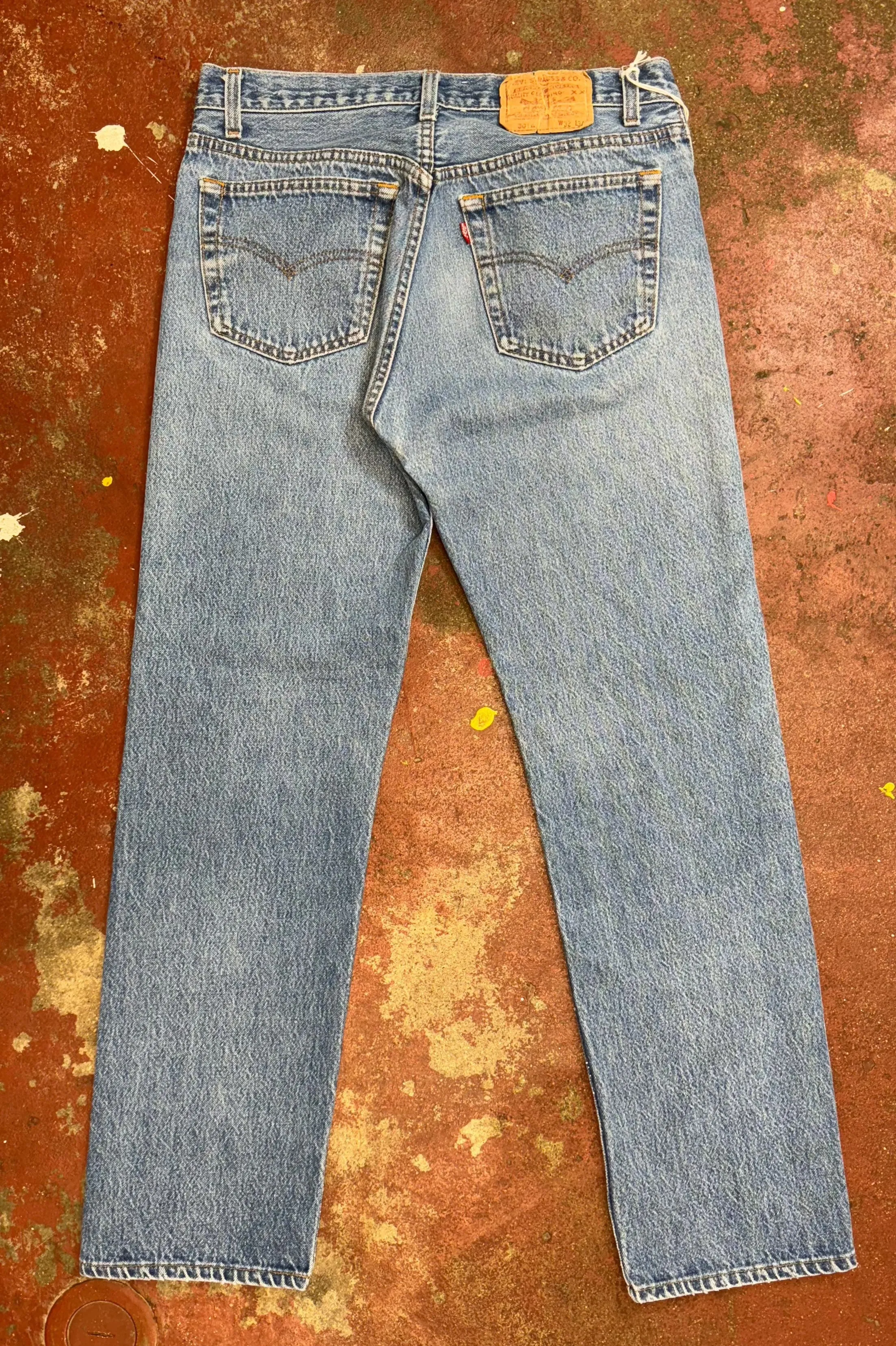 Vintage USA Made Levi 501xx Transitional Denim Jeans (JYJ0124-070)