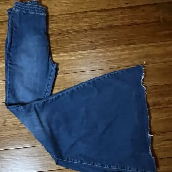 We The Free  Free People Just Float On Flare Jeans Size 27
