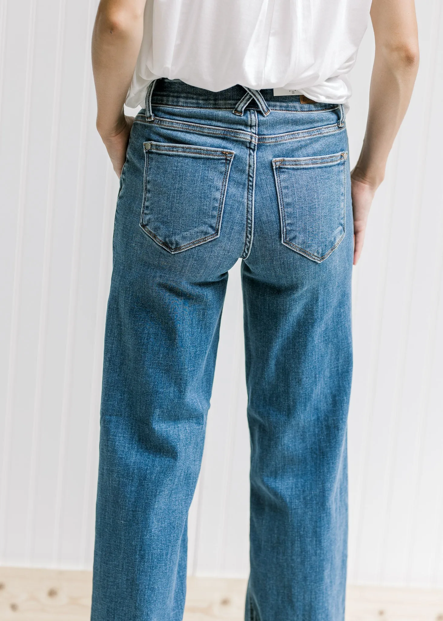 X Judy Blue  Hi Waisted Double Button Wide Leg Jeans